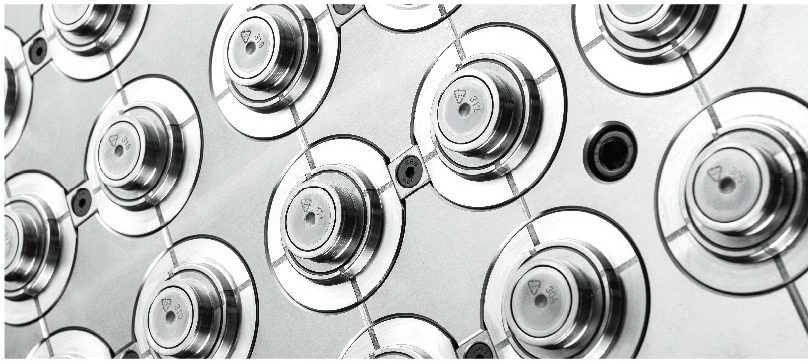 Multi-cavity PET preform mould cavity plate